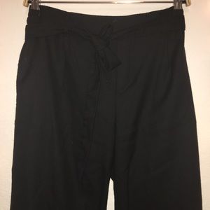 Zara Wide Leg Mid Rise Tie Up Culotte Pants